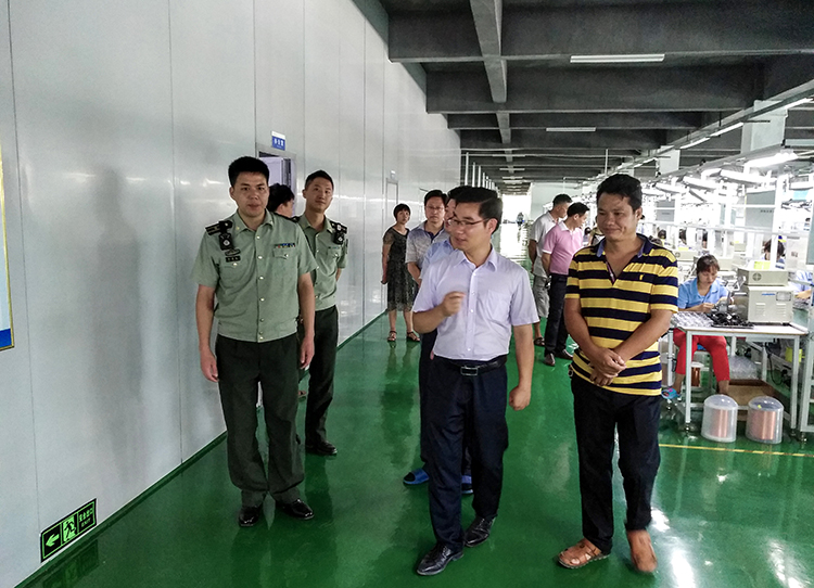 沈勇强深入工业园开展安全生产检查