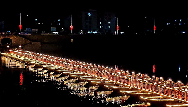 备受瞩目的霞客渡浮桥6月6日免费试通行